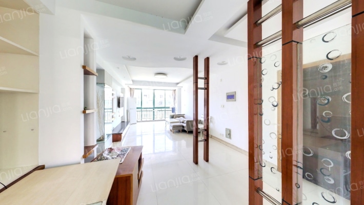 卫山景苑二手房实景图