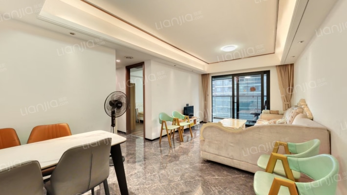 万科城市之光E区二手房实景图