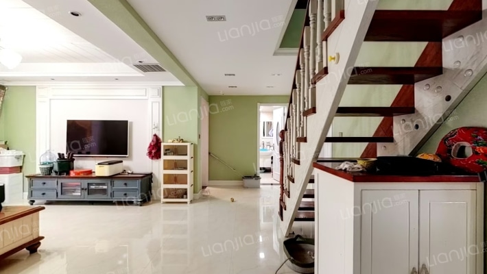 凤凰国际二手房实景图