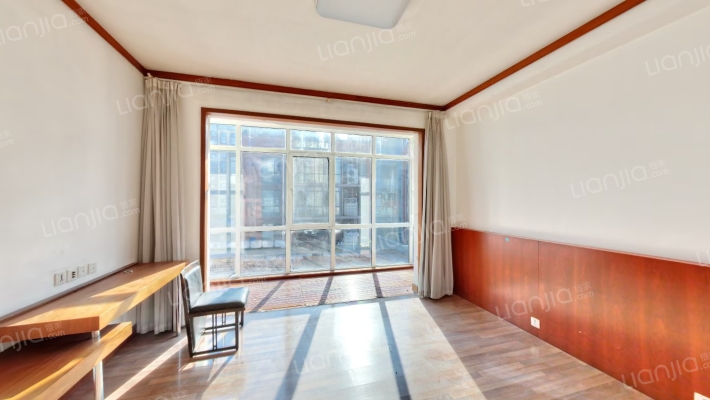 阳光上东滨河花园二手房实景图