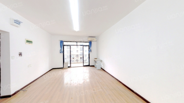 现代森林花园二手房实景图