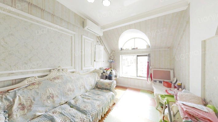 聚隆公园A区二手房实景图