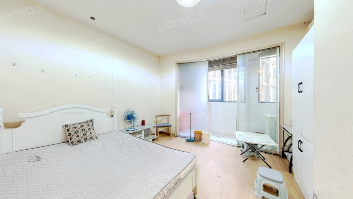 摩登公寓二手房实景图