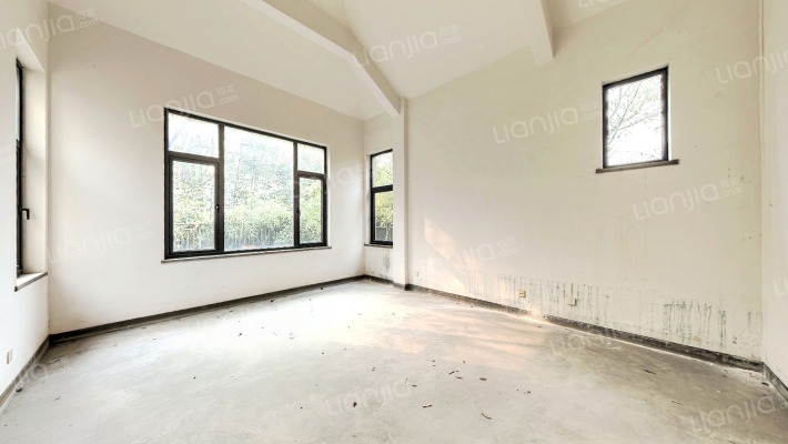 澄湖水岸别墅二手房实景图