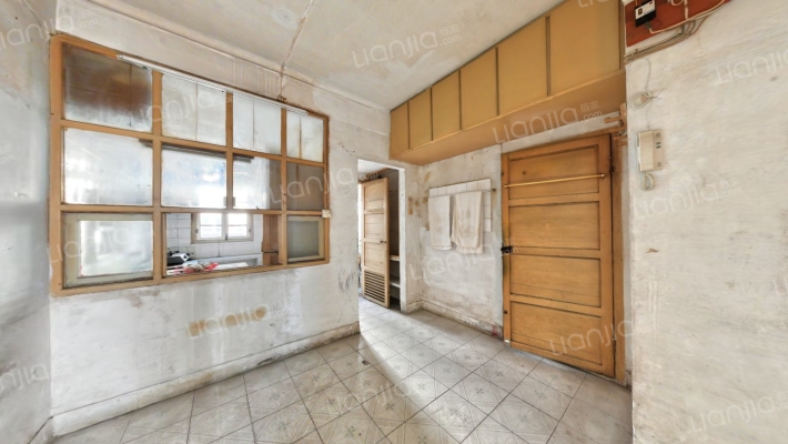 颜港北村三区二手房实景图