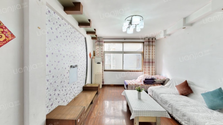 金荷花园C区二手房实景图