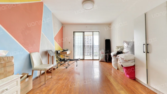 溪畔丽景二手房实景图