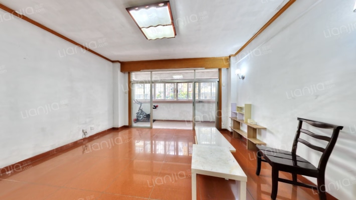 艺丰花园B区二手房实景图