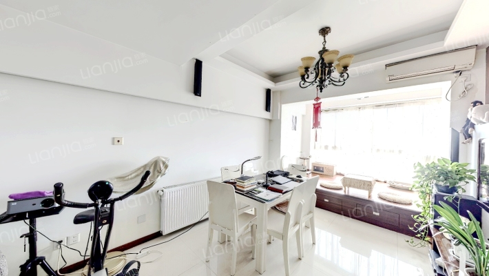 世茂蝶湖湾二手房实景图