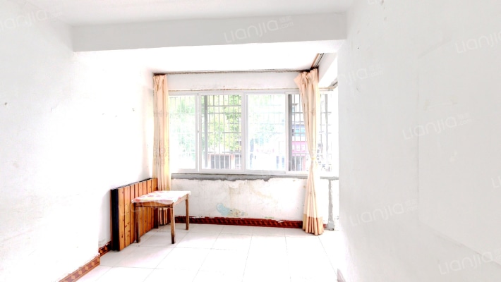 华中西路一百五十四号二手房实景图