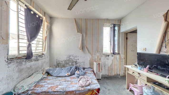 泾园二村北区二手房实景图