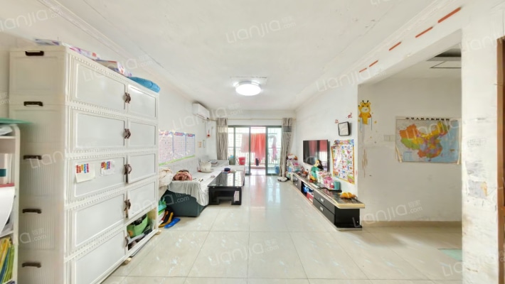 汇港名苑二手房实景图