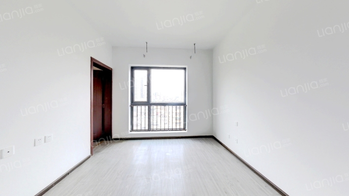 俊发逸天峰北区二手房实景图