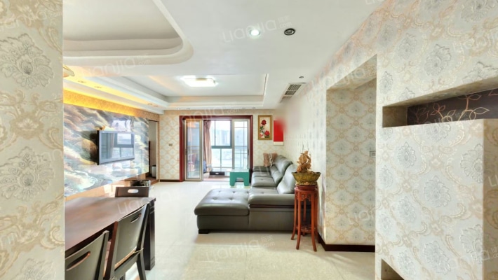 巴黎大厦二手房实景图