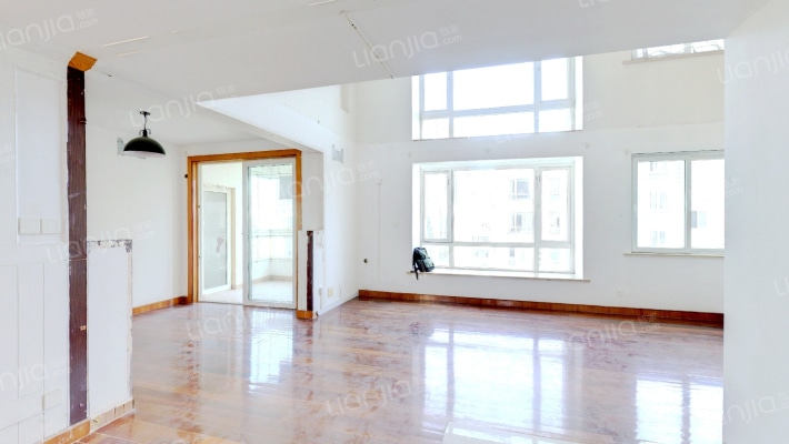 万科华尔兹二手房实景图