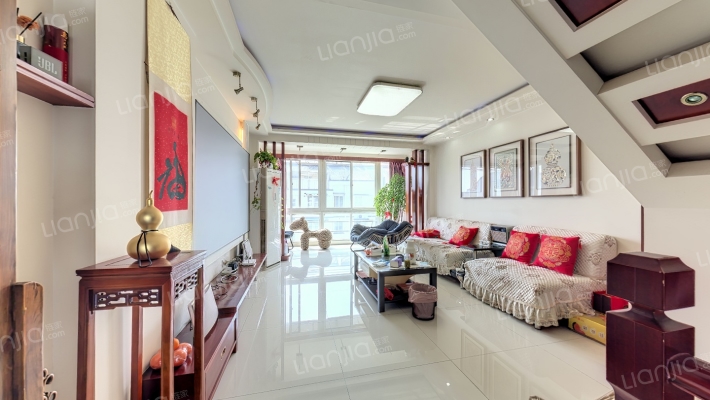 依水佳苑西区二手房实景图