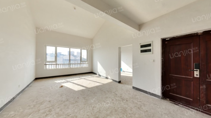 赢兴华庭二手房实景图