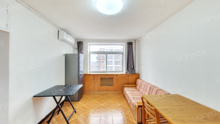 卢沟桥南里二手房实景图