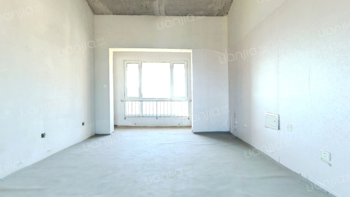 南北通透三居，采光好，无遮挡，花园式社区。。。-客厅