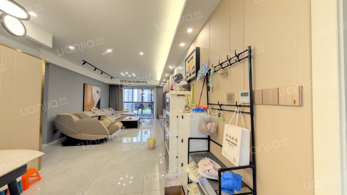 怡景学府苑二手房实景图