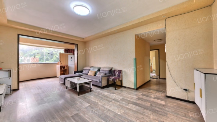 航空花园二手房实景图