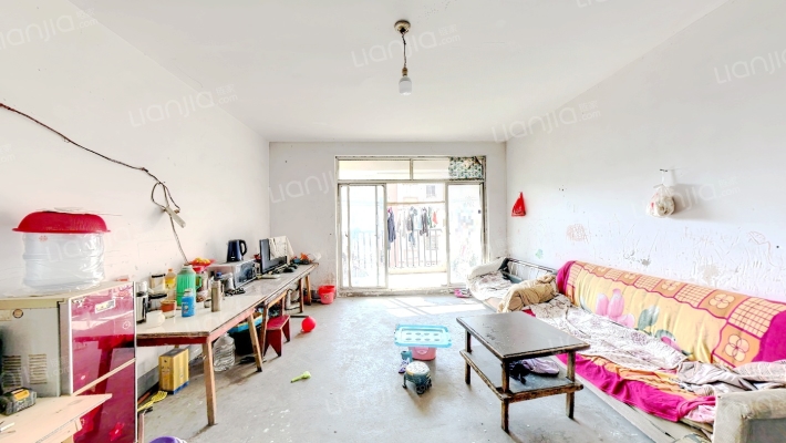 鸿泰苑一区二手房实景图