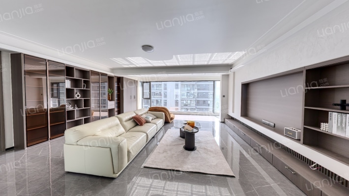 美的云樾二手房实景图