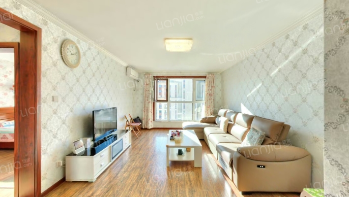 金泰丽湾悦栖山西区二手房实景图