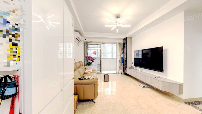 爱地花园二手房实景图