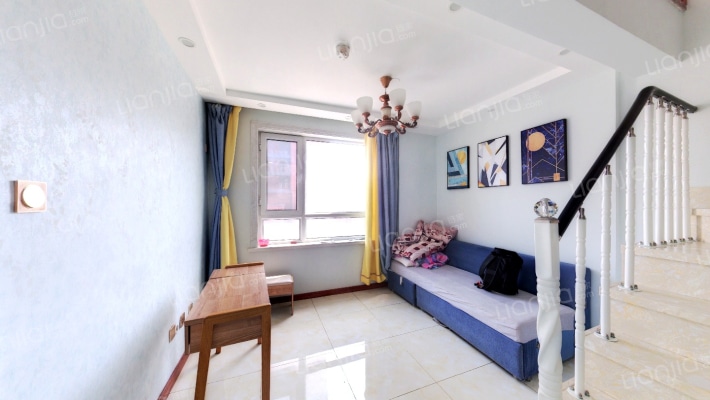 金地·中央大街二手房实景图