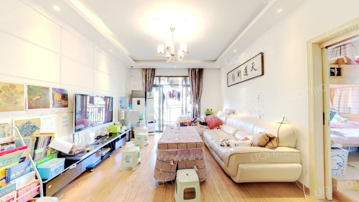 贝地卢加诺二手房实景图