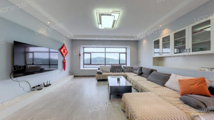 弘宇琉森堡二手房实景图