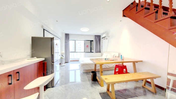 证大大拇指广场二手房实景图