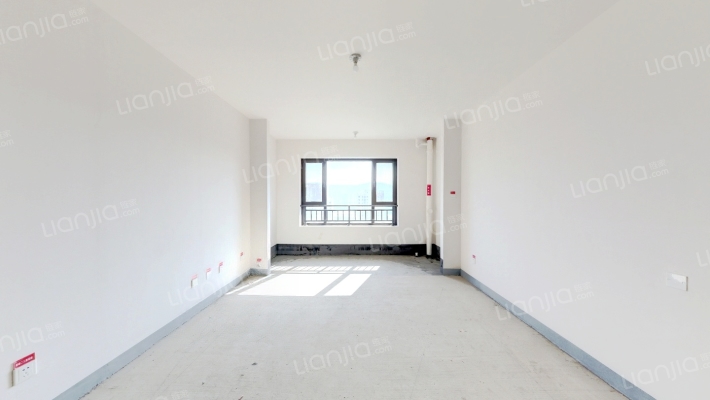 中海铂悦府二手房实景图