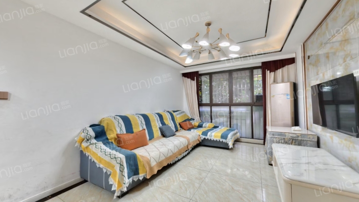 外滩星空二手房实景图