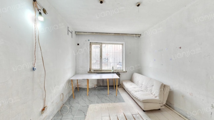 兴建小区二手房实景图