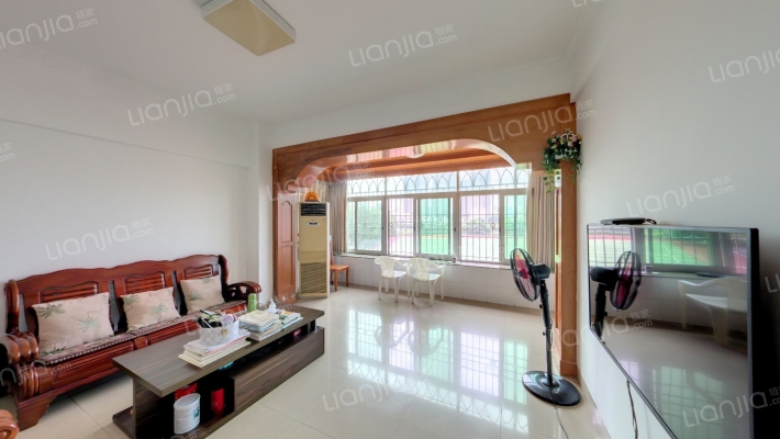 华泰广场二手房实景图