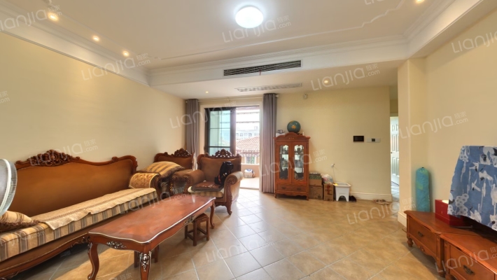 纳帕溪谷二手房实景图