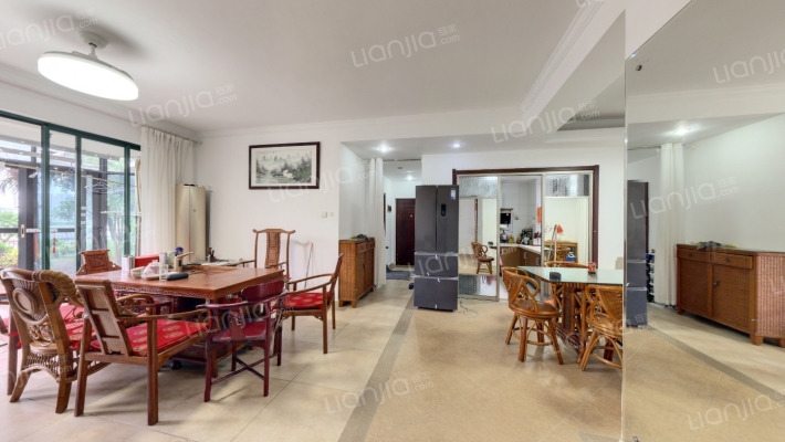 万宝威尼斯蓝湾二手房实景图