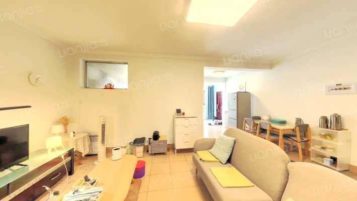 迎龙阁公寓二手房实景图