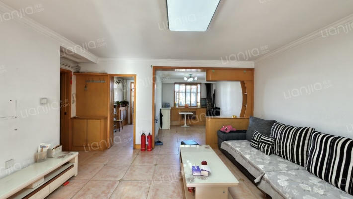 甲1号二手房实景图