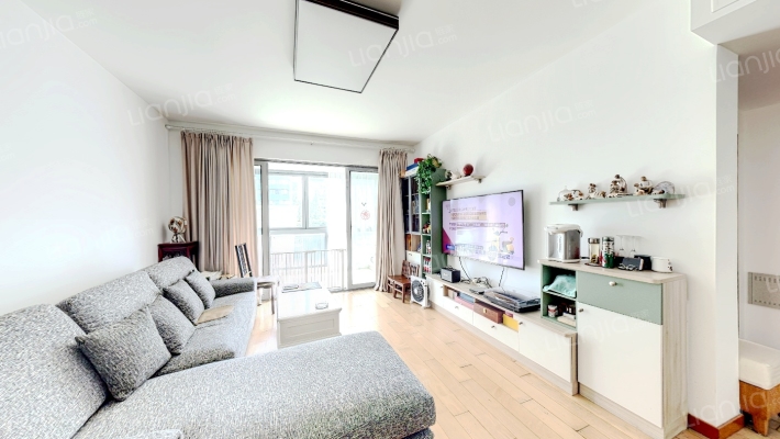 陆家嘴中央公寓二手房实景图