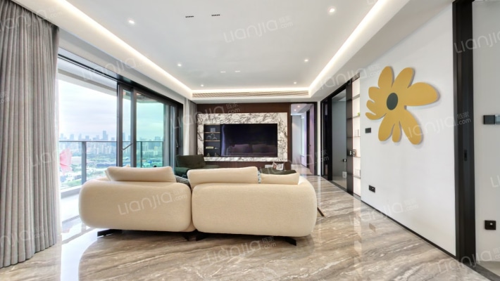 一湾臻邸二手房实景图