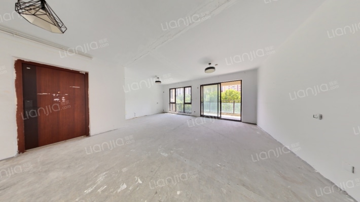 尊域雅苑二手房实景图