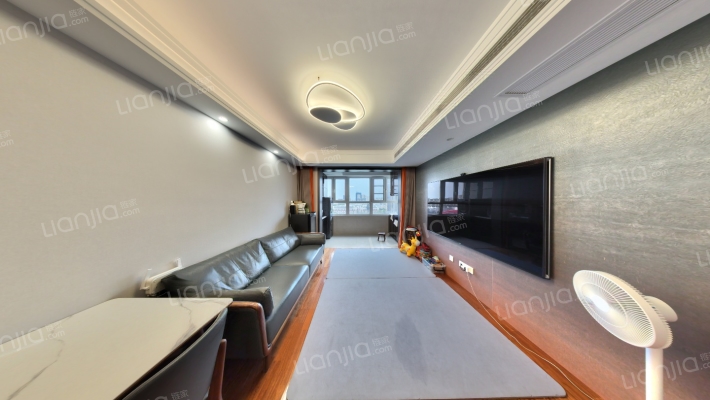 朗悦花园二手房实景图