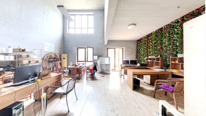 大湖颐湖苑二手房实景图