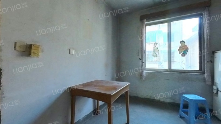 溪西四区朝霞邨二手房实景图