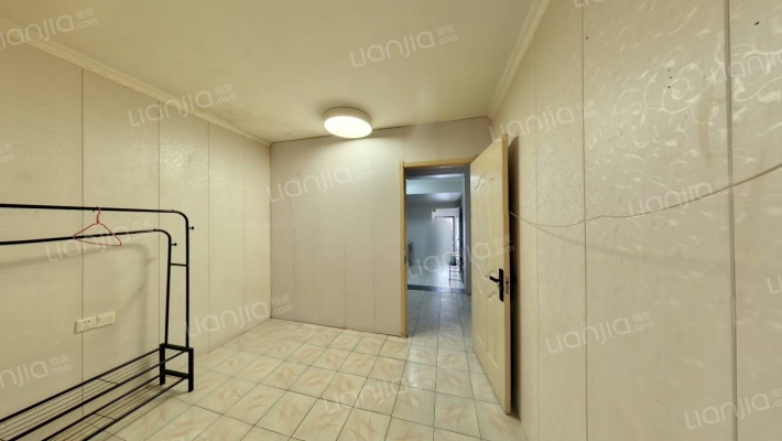 黄鹂新村二手房实景图