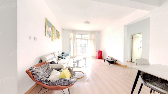 八二一小区二手房实景图