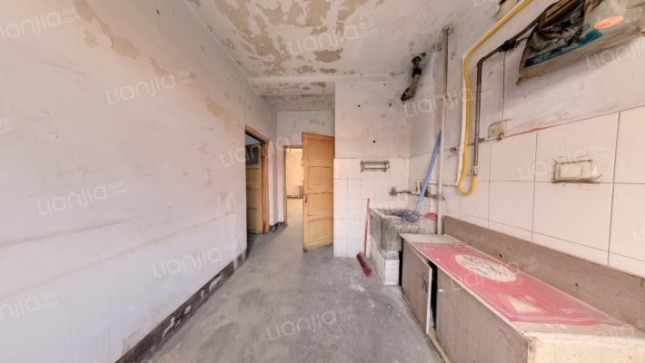 劳动路8号院二手房实景图